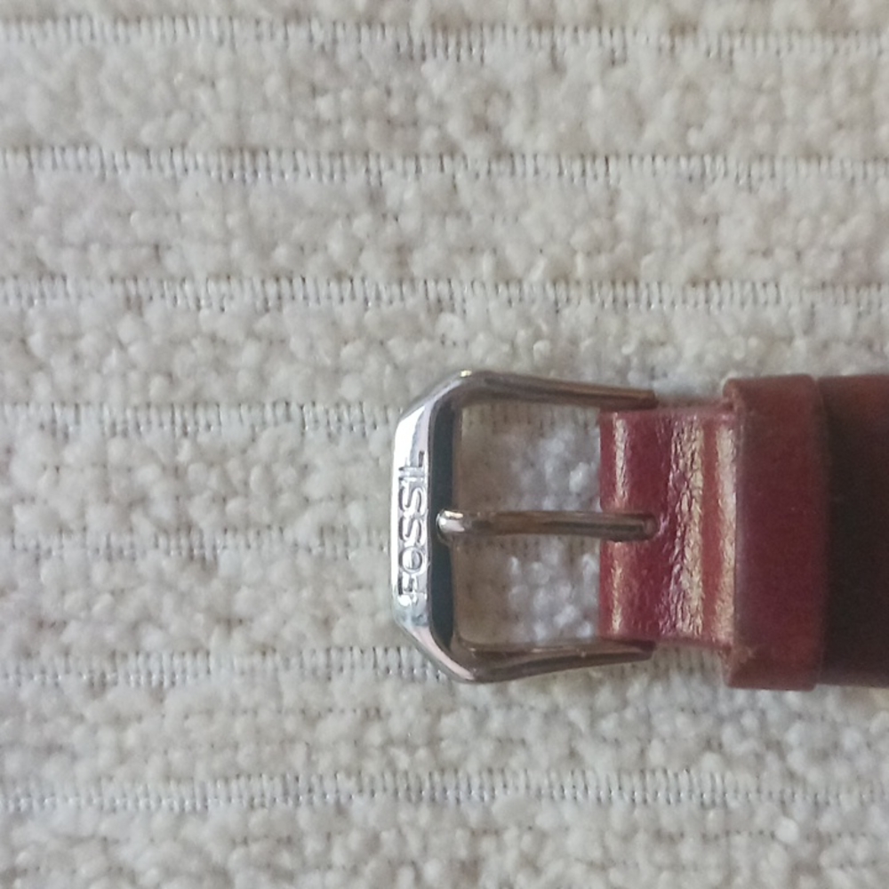 Fossil Watch (Unisex) Model ES-9896 Burgandy Leather EUC - Picture 3 of 7